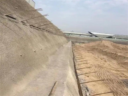 乌审河道边坡加固